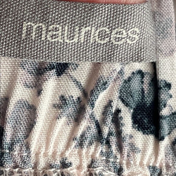 Maurices floral-print midi skirt featuring a side tie-knot detail - Picture 4 of 6